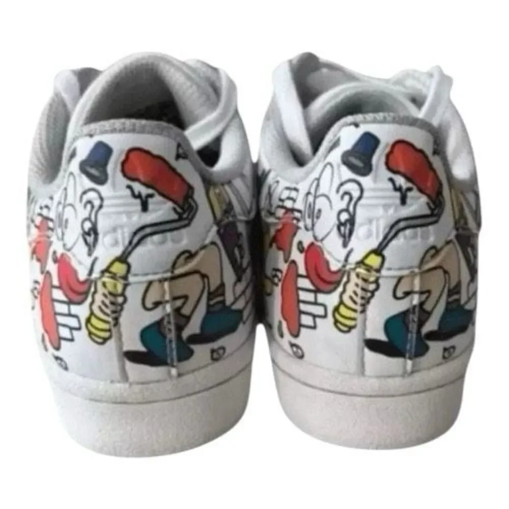 Adidas Originals Superstar Kids White Multicolor Comic Sneakers Size 3.5 GW5782